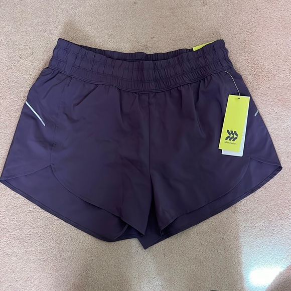 All in motion run shorts - Picture 1 of 4